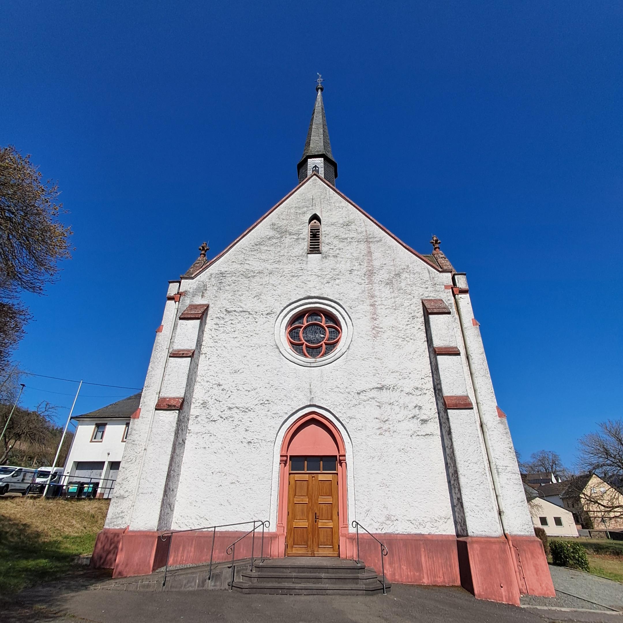 Kirche Deudesfeld (c) Pfarrei Daun Heilig Geist Kirche Deudesfeld