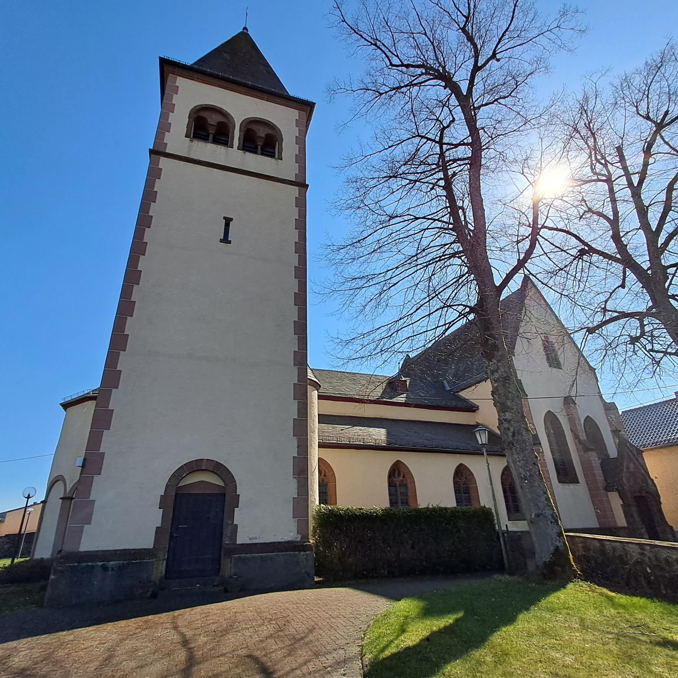 Kirche Dockweiler (c) Pfarrei Daun Heilig Geist Kirche Dockweiler