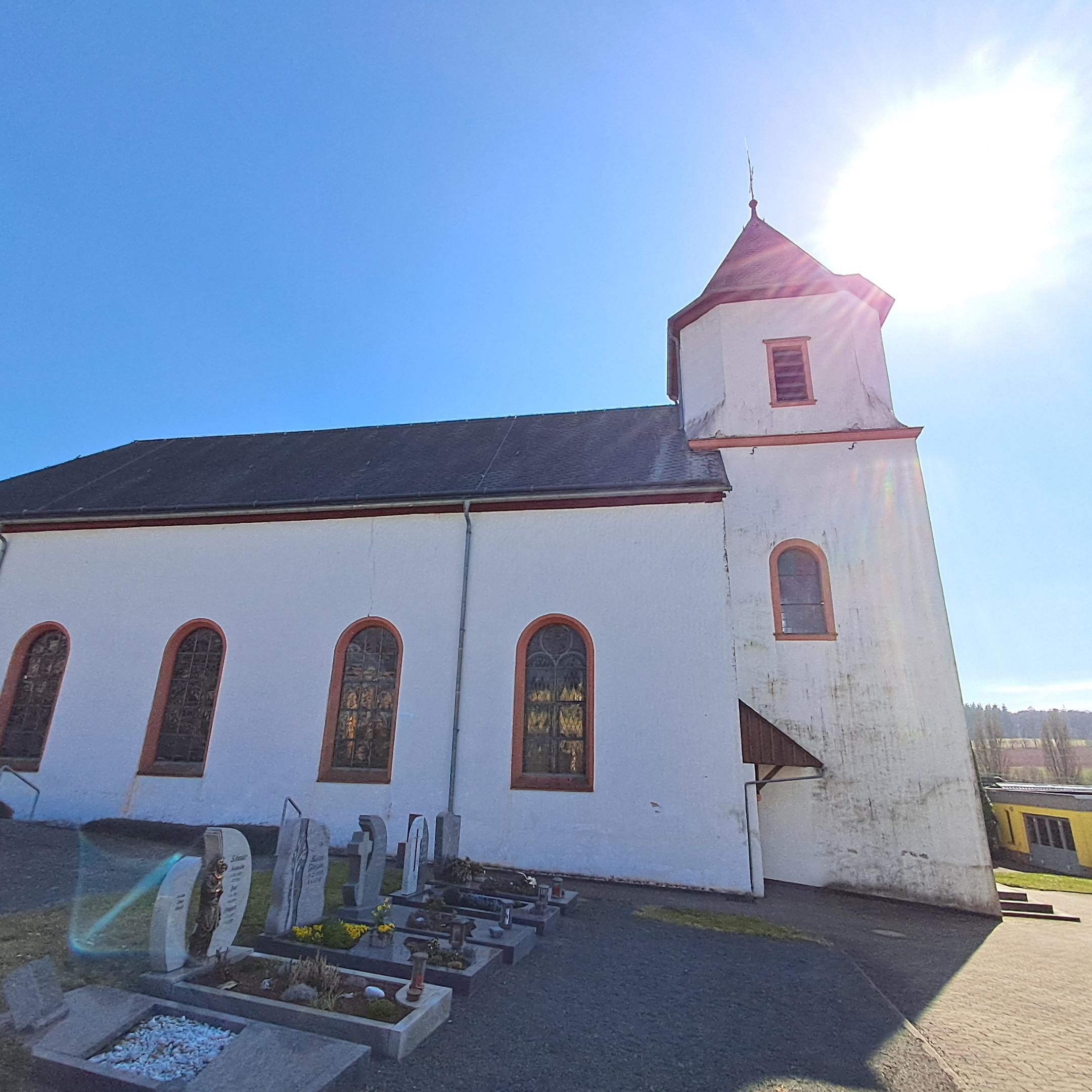 Kirche Kirchweiler (c) Pfarrei Daun Heilig Geist Kirche Kirchweiler