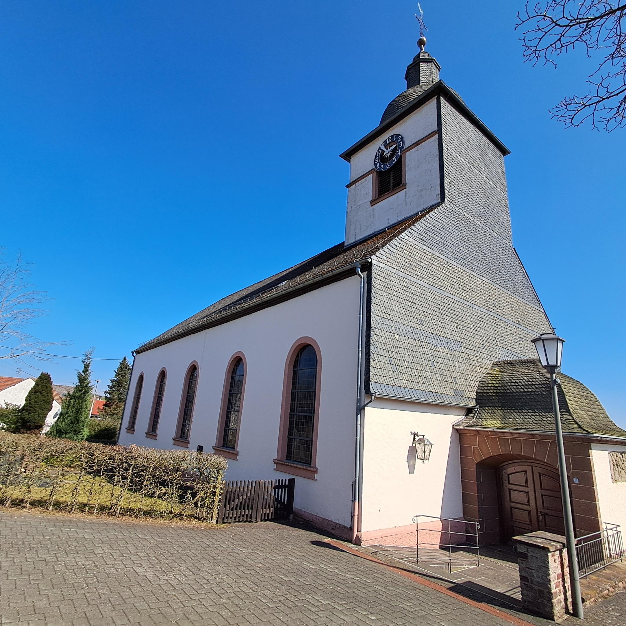 Kirche Salm (c) Pfarrei Daun Heilig Geist Kirche Salm